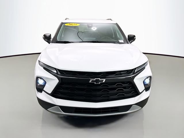 Used 2025 Chevrolet Blazer LT w/ Midnight/Sport Edition image 2