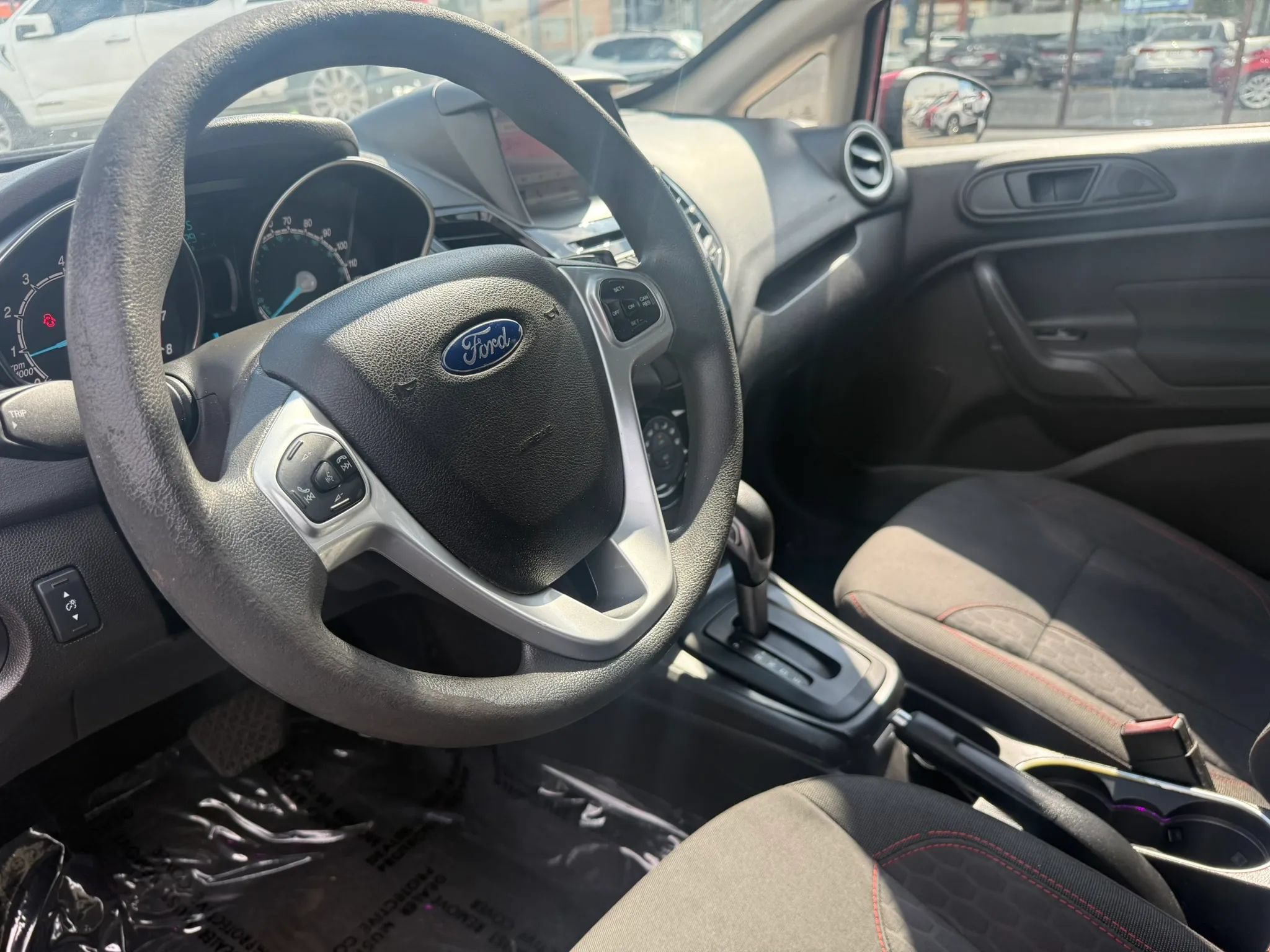 Used 2017 Ford Fiesta SE w/ Equipment Group 201A FWD image 9