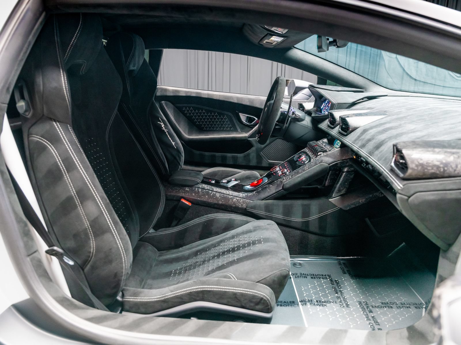 Used 2018 Lamborghini Huracan Performante AWD/4WD image 71