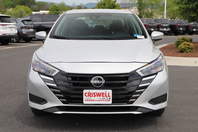 Used 2025 Nissan Versa SV FWD image 7