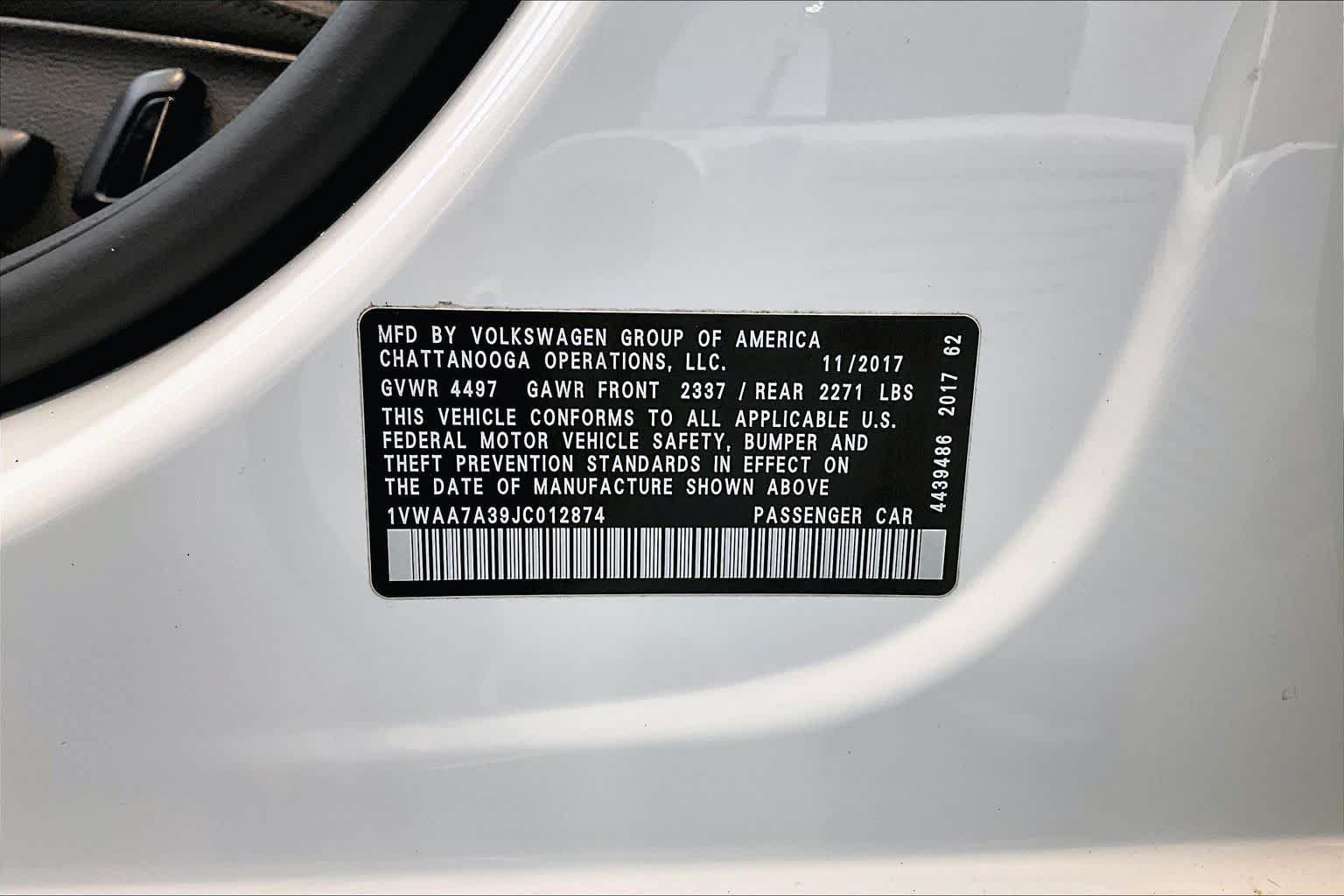 Used 2018 Volkswagen Passat 2.0T R-Line FWD image 32