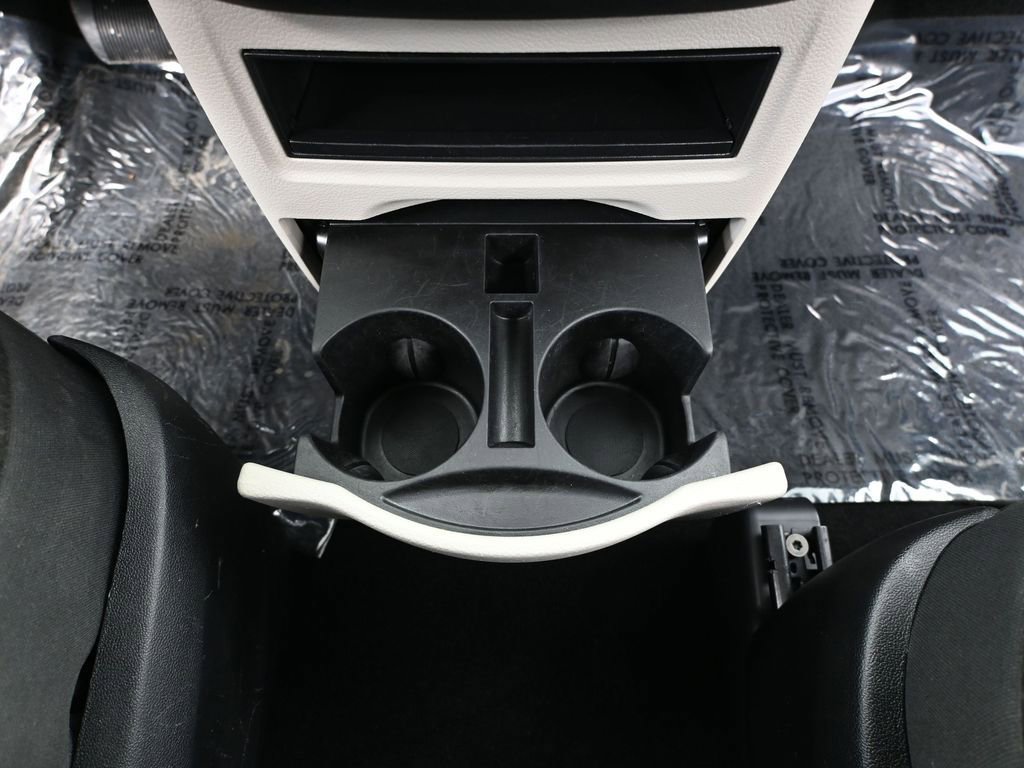 Used 2019 Dodge Grand Caravan SE w/ UConnect Hands-Free Group image 28