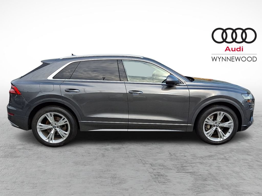 Used 2019 Audi Q8 Prestige w/ Luxury Package AWD/4WD image 7