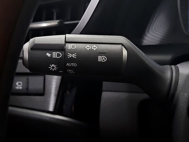 Used 2025 Lexus ES 300h Ultra Luxury w/ Accessory Package (Z1) image 26