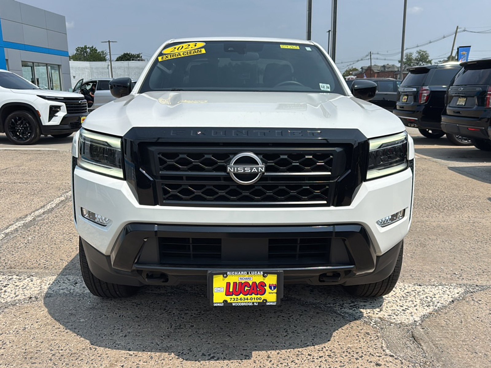 Used 2023 Nissan Frontier SV w/ Midnight Edition Package AWD/4WD image 3