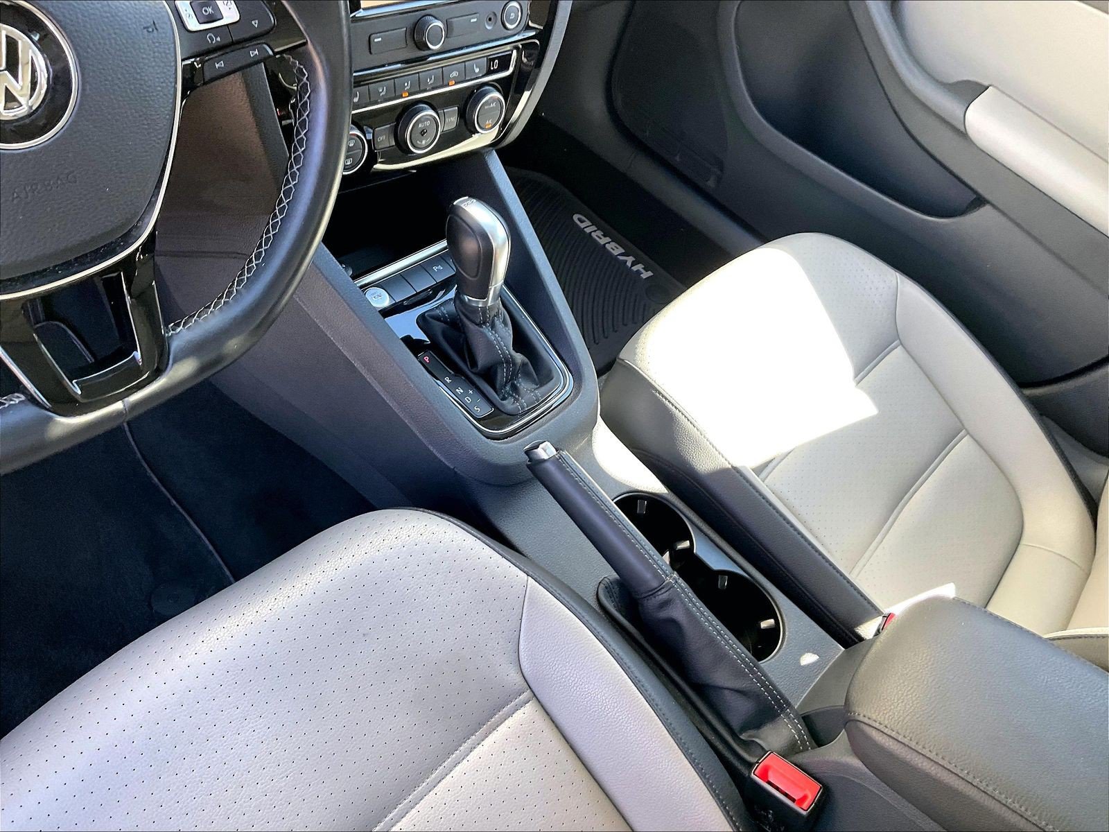 Used 2015 Volkswagen Jetta SEL Premium FWD image 17