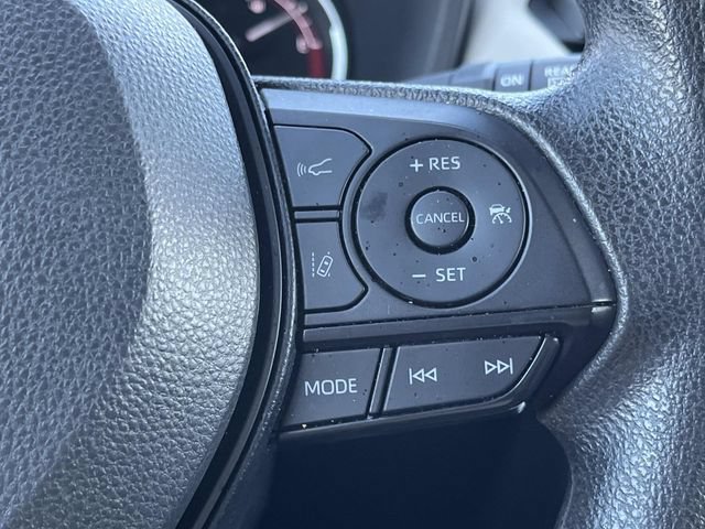 Used 2024 Toyota RAV4 XLE FWD image 27