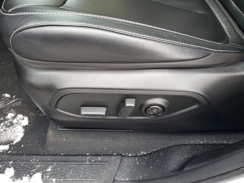 Used 2025 Jeep Grand Cherokee Limited 4xe image 11