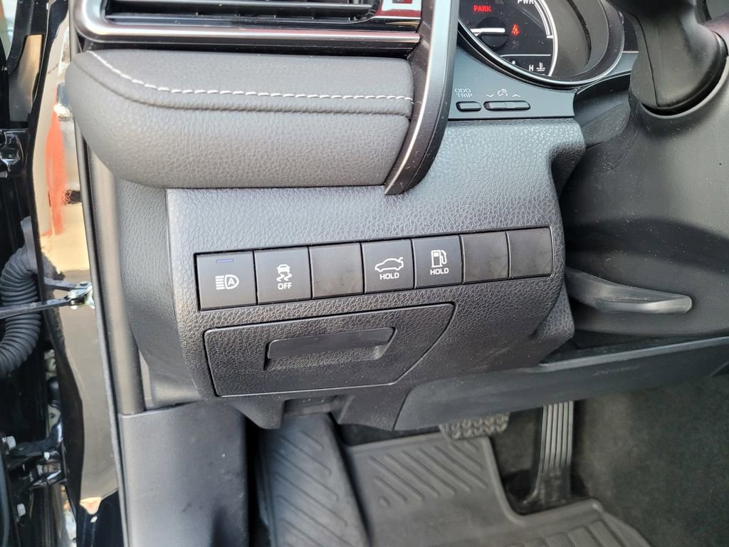 Used 2023 Toyota Camry SE image 25