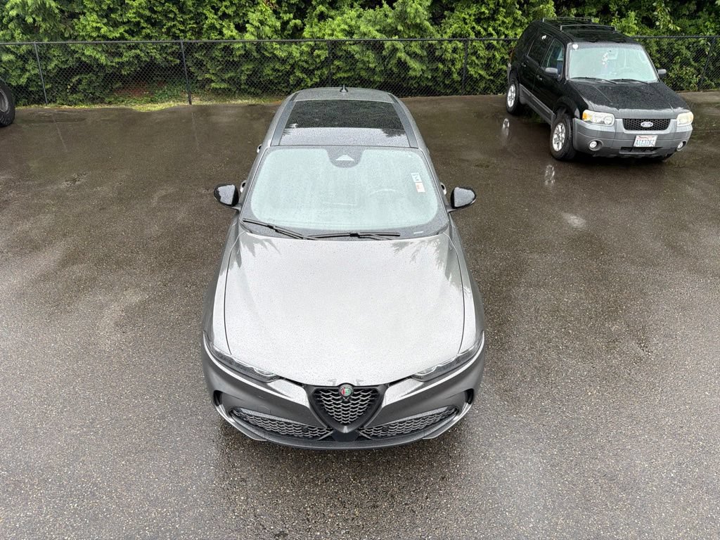 Used 2024 Alfa Romeo Tonale Veloce AWD/4WD image 9