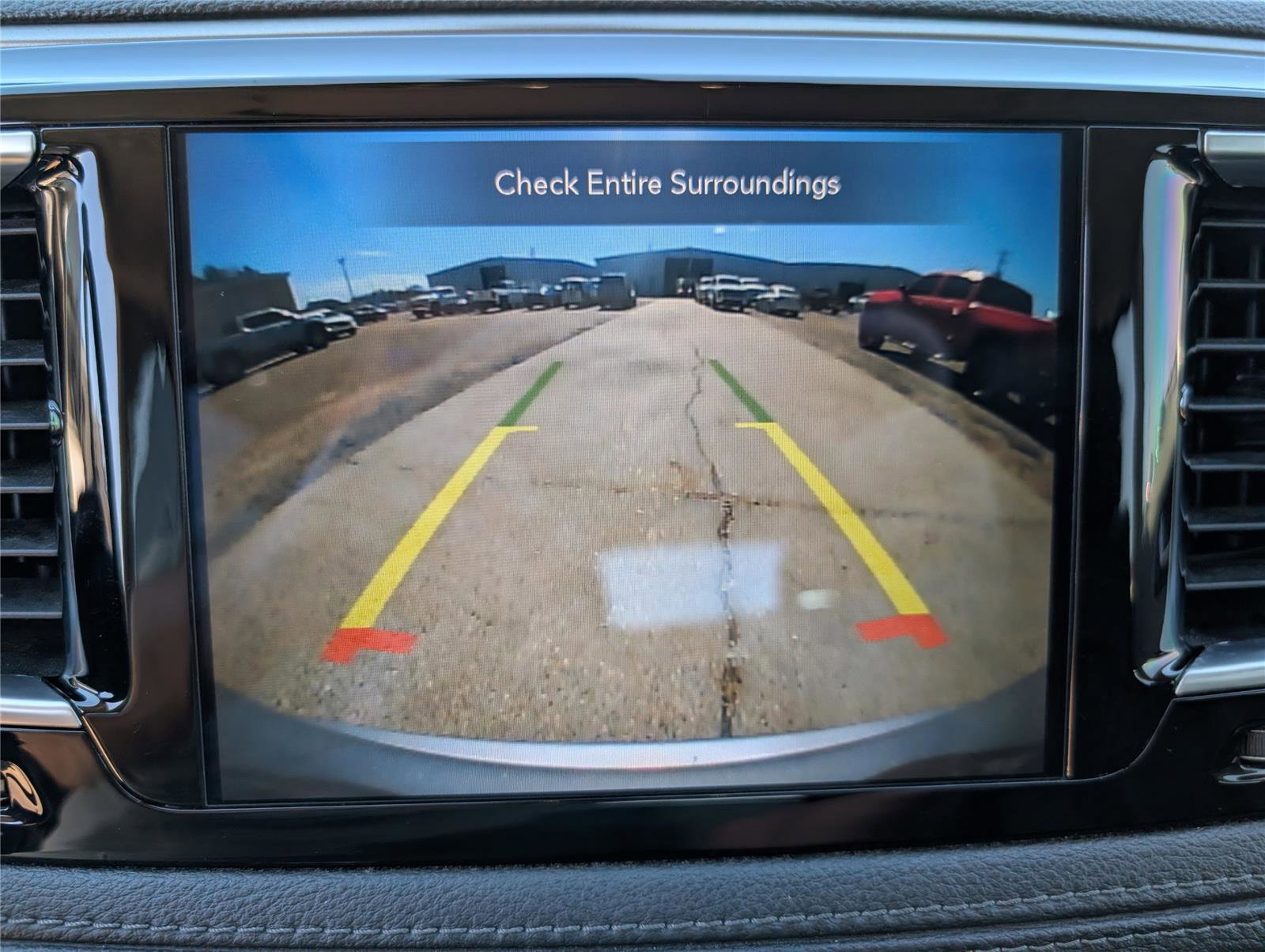 Used 2018 Chrysler Pacifica Limited image 17