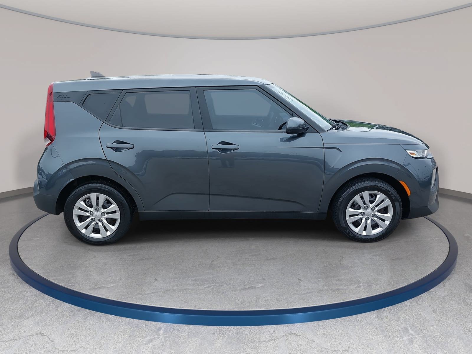 Used 2020 Kia Soul LX FWD image 4