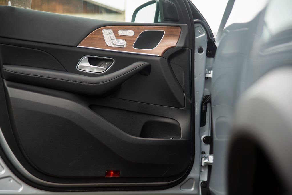 Used 2025 Mercedes-Benz GLE 350 4MATIC image 21