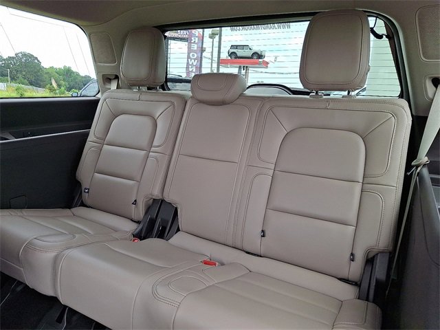 Used 2024 Lincoln Navigator Reserve image 9