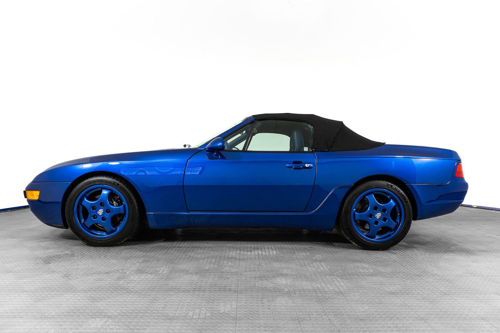 Used 1992 Porsche 968 Cabriolet image 3