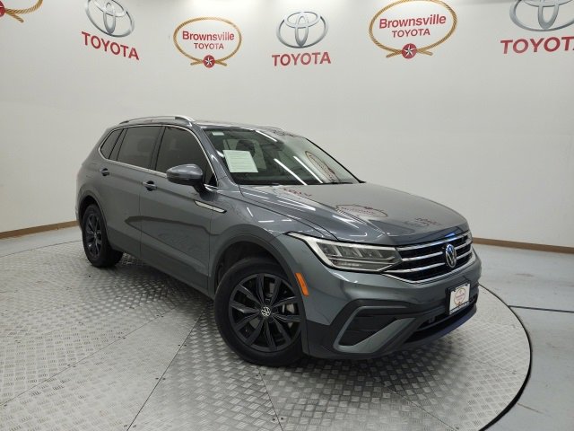 Used 2022 Volkswagen Tiguan SE w/ Panoramic Sunroof Package
