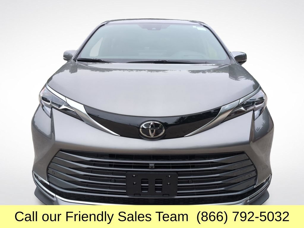 New 2026 Toyota Sienna Platinum AWD/4WD image 8