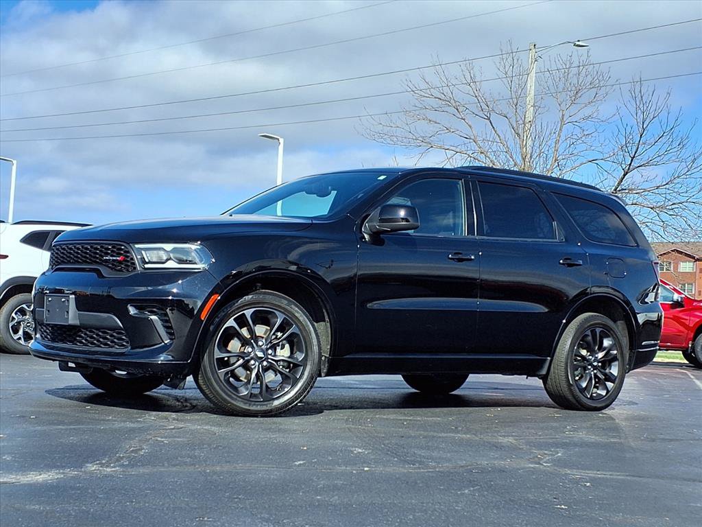 Used 2025 Dodge Durango GT w/ Blacktop Package AWD/4WD image 2