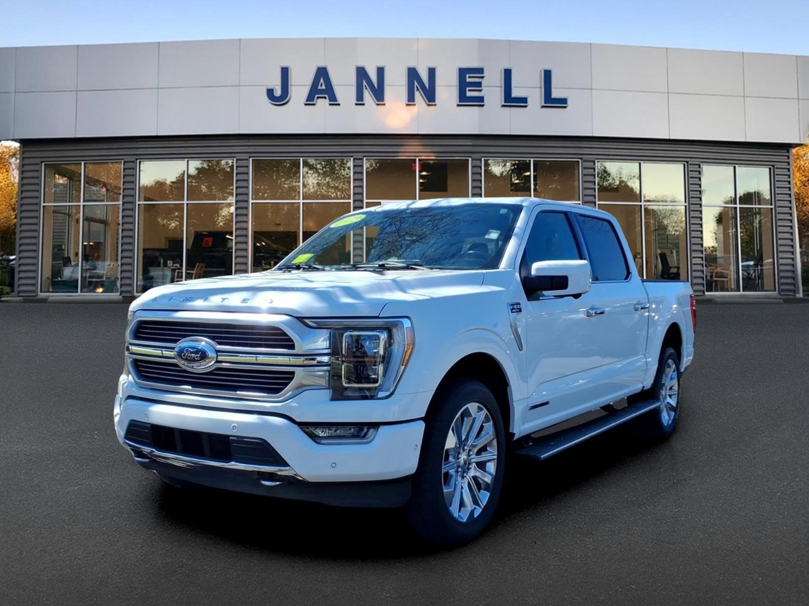 Used 2023 Ford F150 Limited image 1