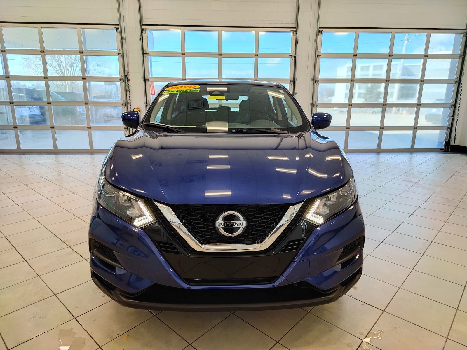 Used 2020 Nissan Rogue Sport S image 9