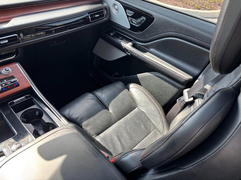 Used 2022 Lincoln Aviator Grand Touring w/ Equipment Group 301A image 14