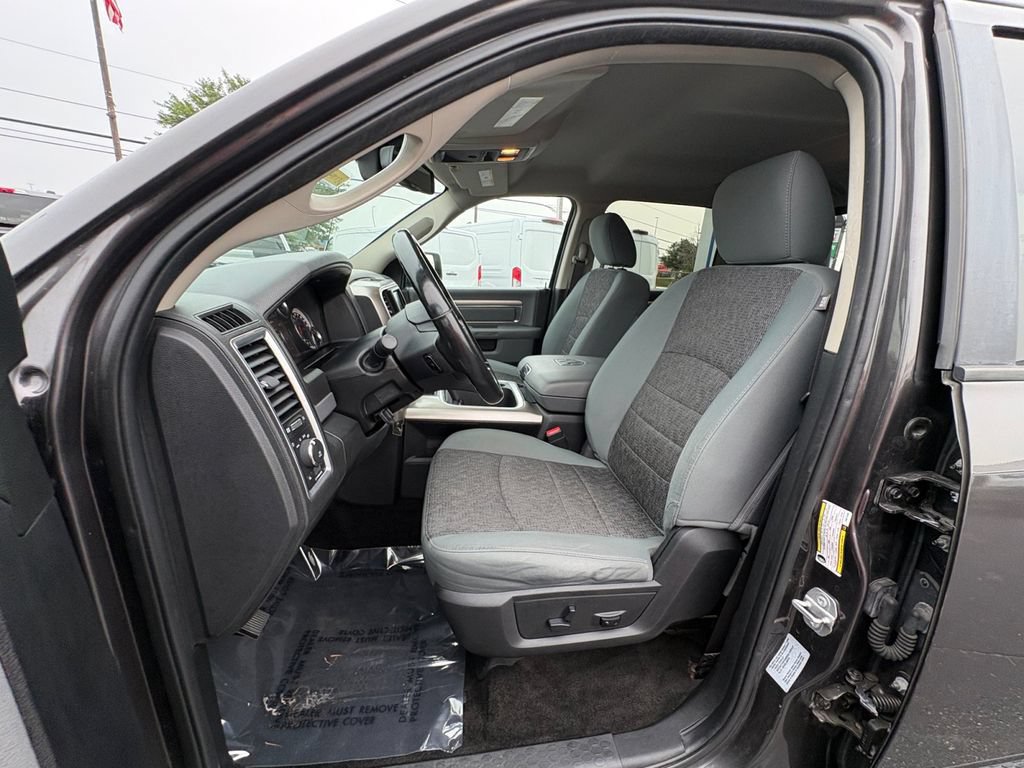 Used 2017 RAM 1500 Big Horn AWD/4WD image 9