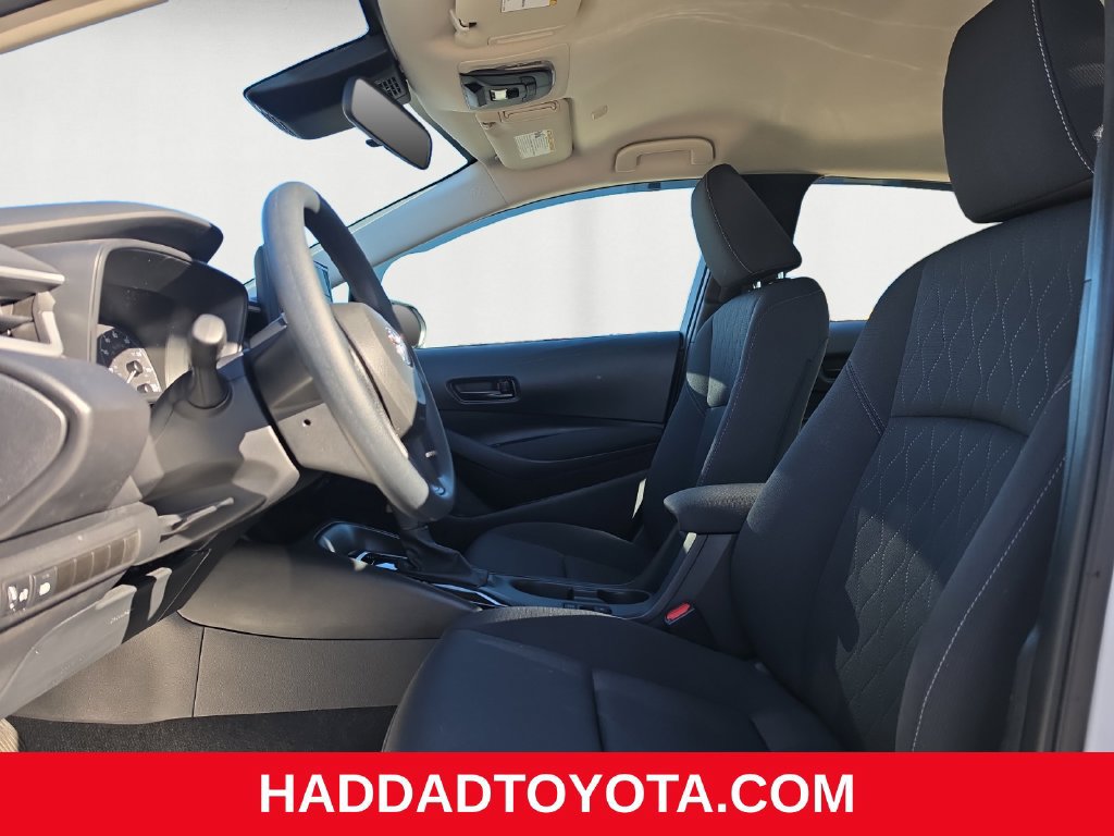 Used 2025 Toyota Corolla LE FWD image 10