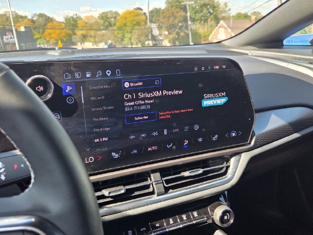 Certified 2025 Chevrolet Equinox EV LT w/ Comfort Package FWD image 29