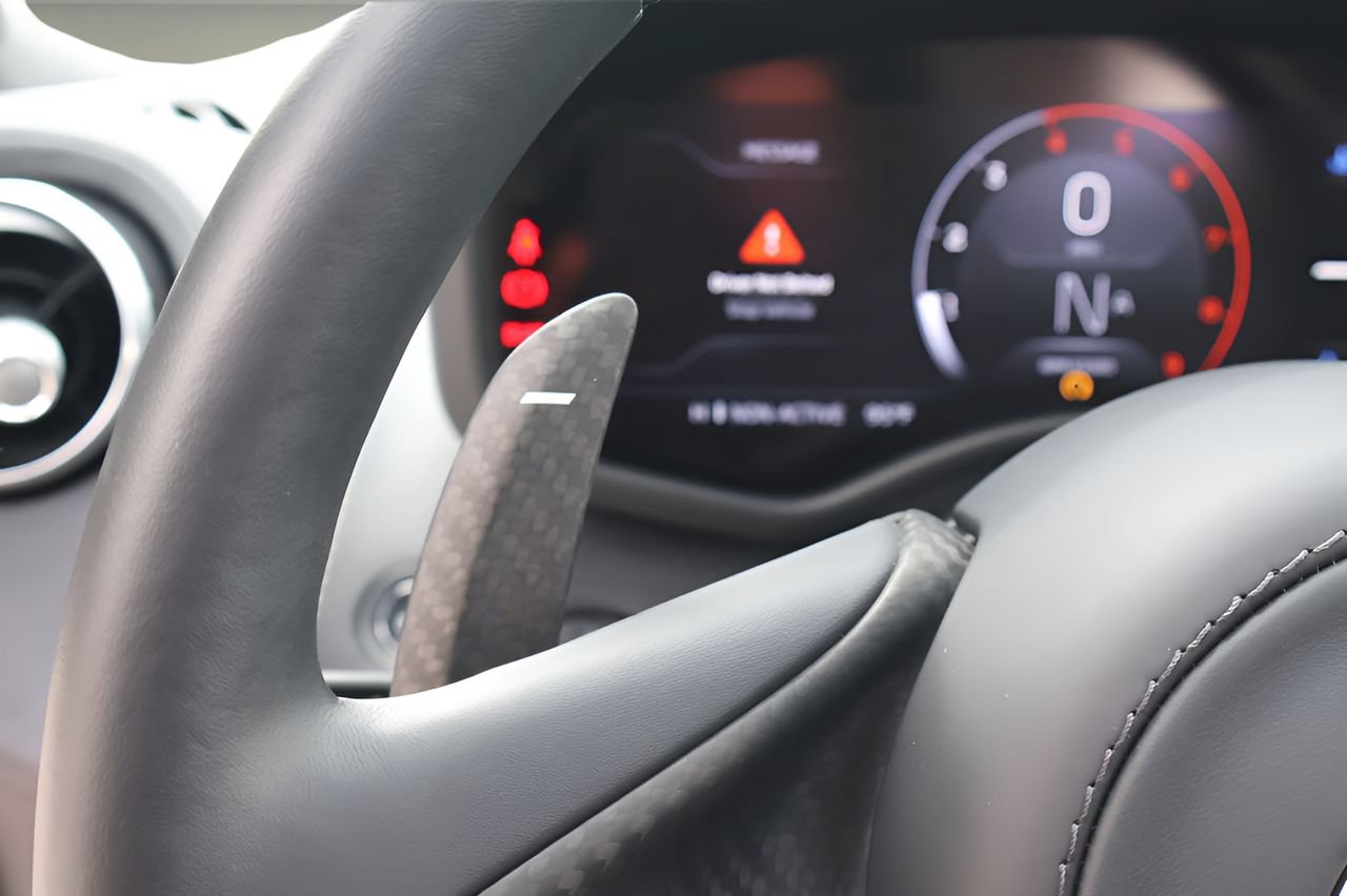 Used 2023 McLaren GT RWD image 14