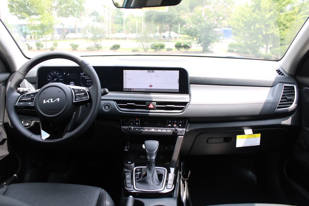 New 2026 Kia Seltos EX FWD image 23
