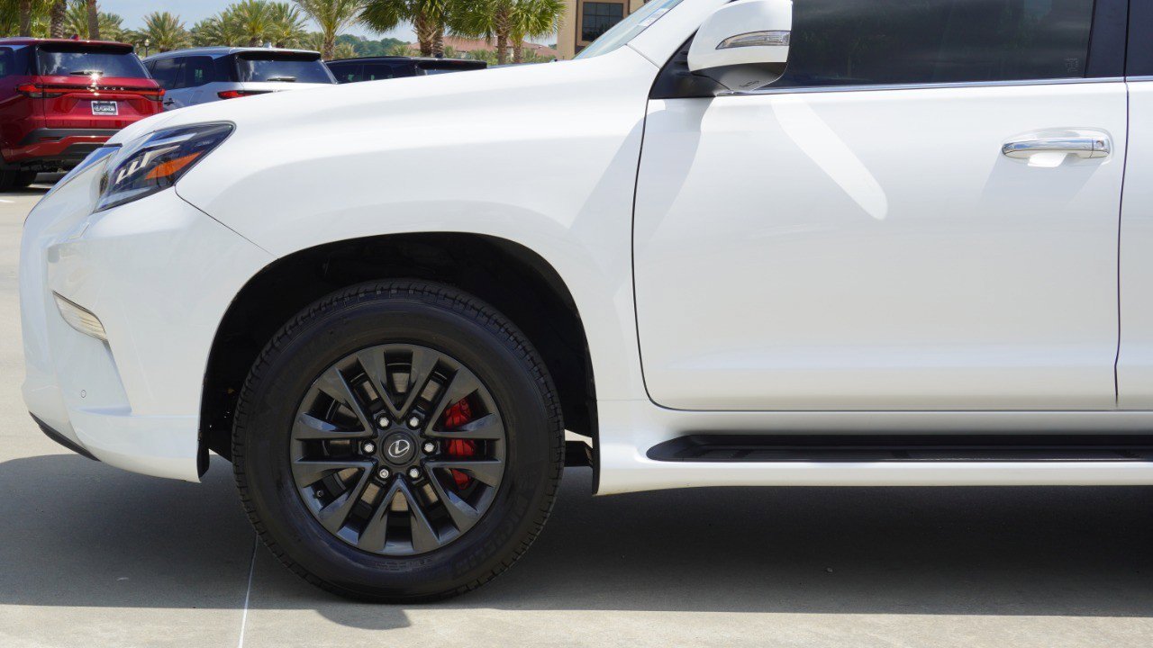 Used 2020 Lexus GX 460 Premium w/ Premium Package image 10