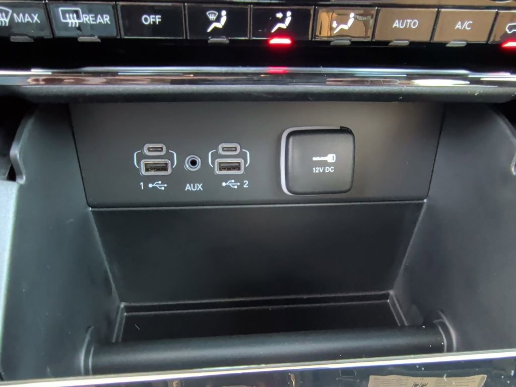 New 2025 Jeep Grand Cherokee Summit image 39