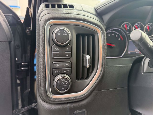 Used 2020 Chevrolet Silverado 1500 LTZ w/ LTZ Plus Package AWD/4WD image 17