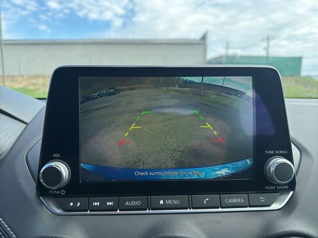 Used 2022 Nissan Sentra SV FWD image 14