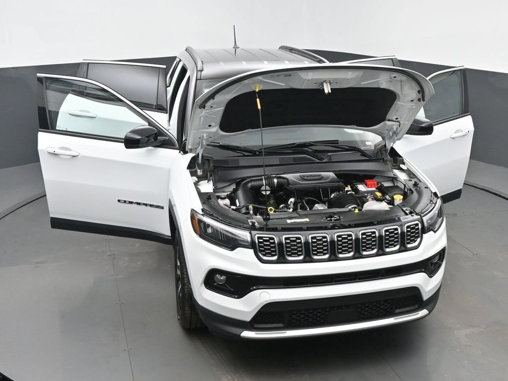 Used 2025 Jeep Compass Limited image 62