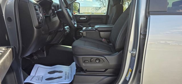 Used 2025 Chevrolet Silverado 2500 Custom w/ Custom Value Package image 9