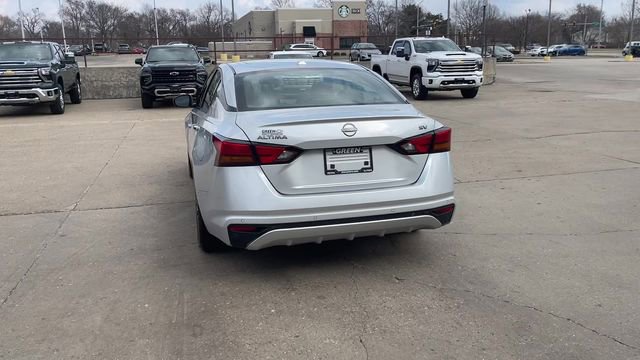 Used 2024 Nissan Altima 2.5 SV FWD image 7