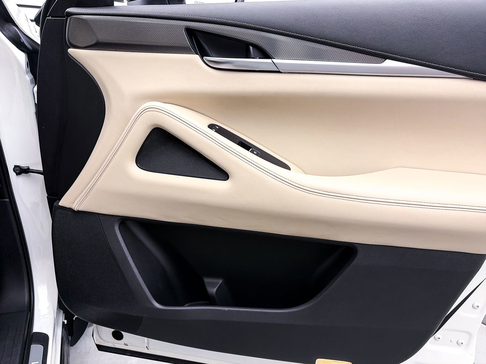 Used 2023 INFINITI QX60 Luxe w/ Cargo Package image 36