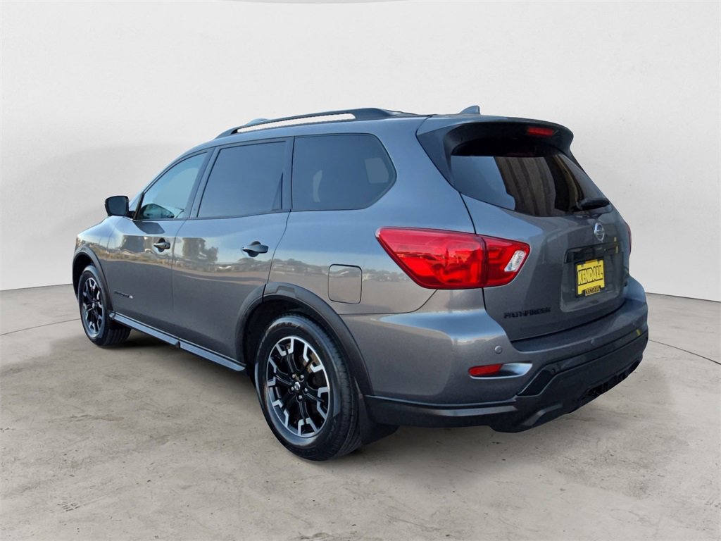Used 2020 Nissan Pathfinder SL image 3