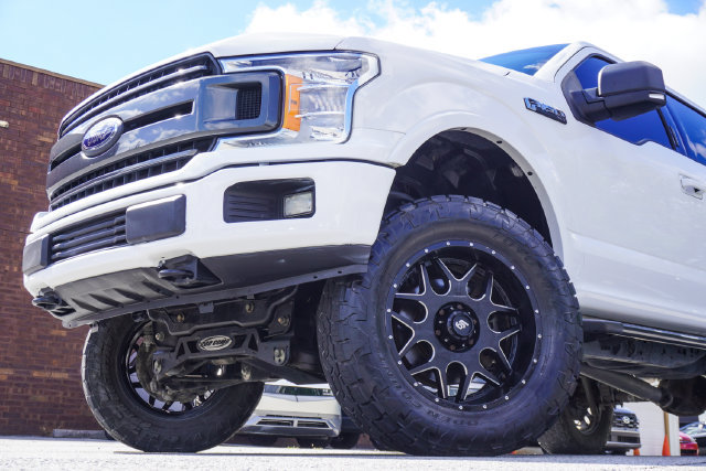 Used 2018 Ford F150 XLT w/ Equipment Group 302A Luxury AWD/4WD image 2