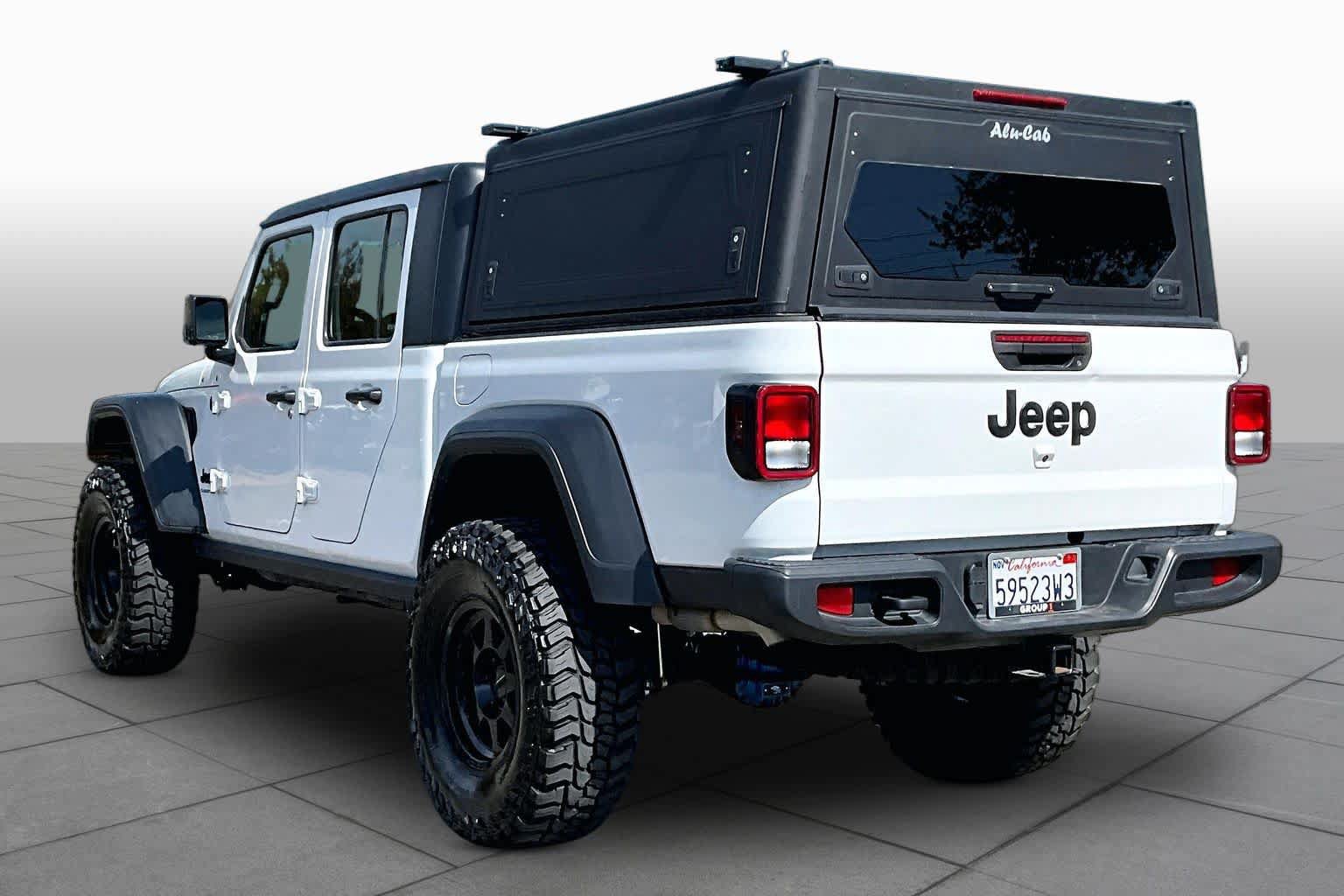 Used 2023 Jeep Gladiator Sport w/ Trailer Tow Package AWD/4WD image 11