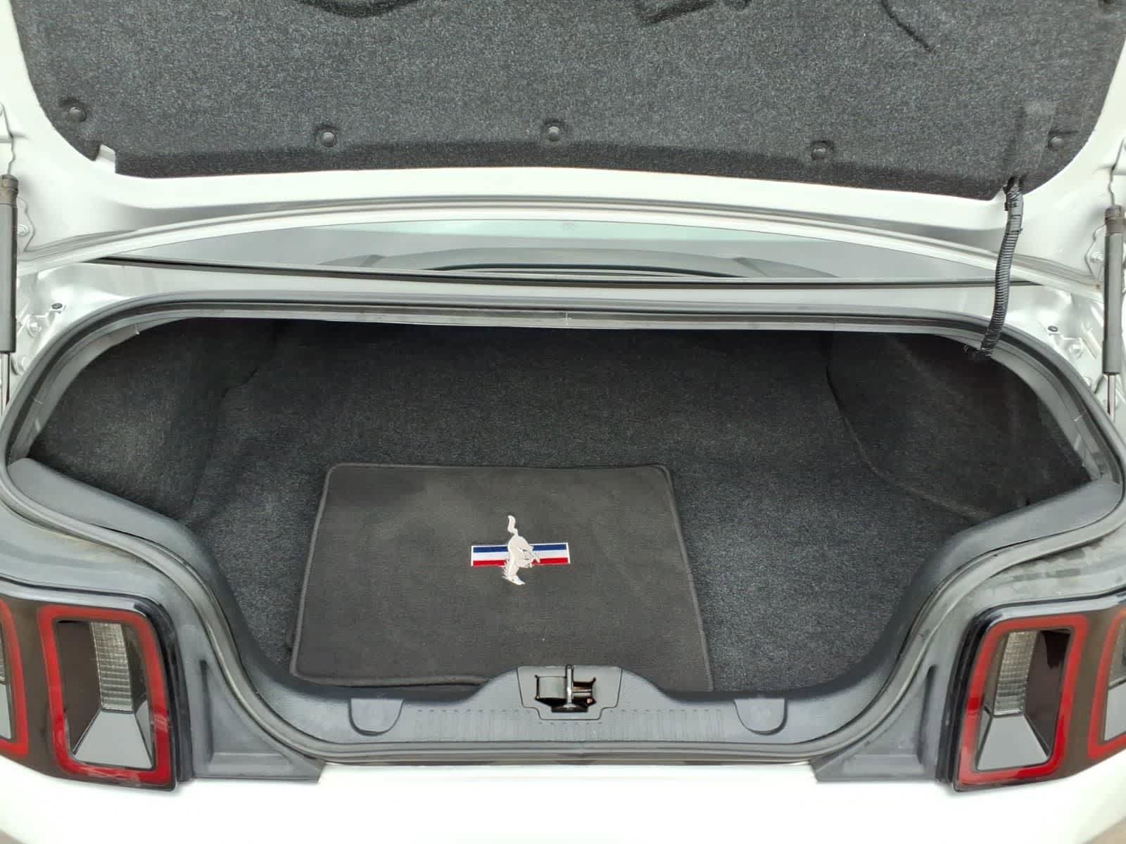 Used 2013 Ford Mustang Coupe RWD image 6