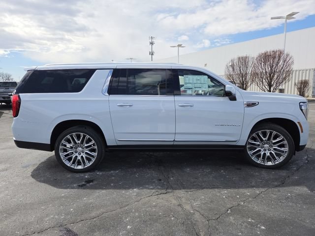 New 2026 GMC Yukon XL Denali w/ Denali Reserve Package AWD/4WD image 28