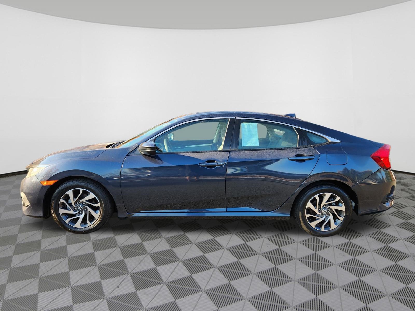 Used 2017 Honda Civic EX image 5