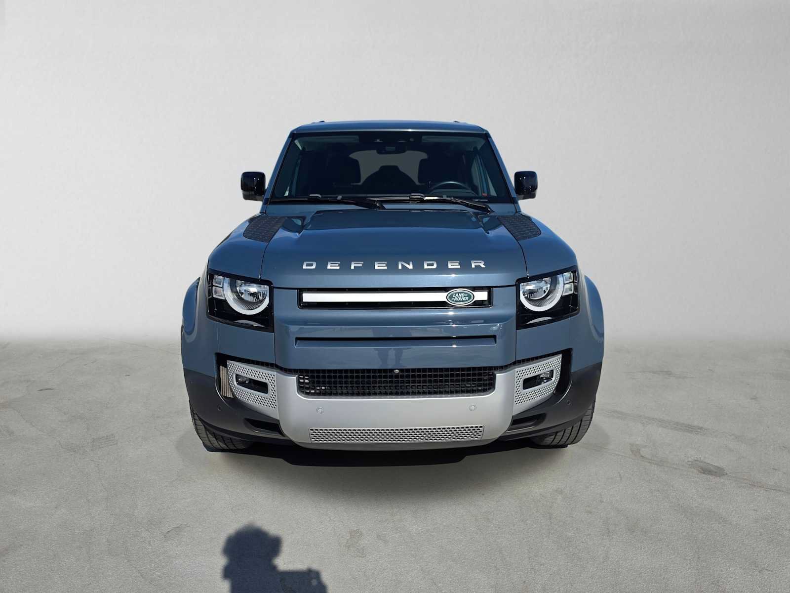 Used 2023 Land Rover Defender 110 AWD/4WD image 8