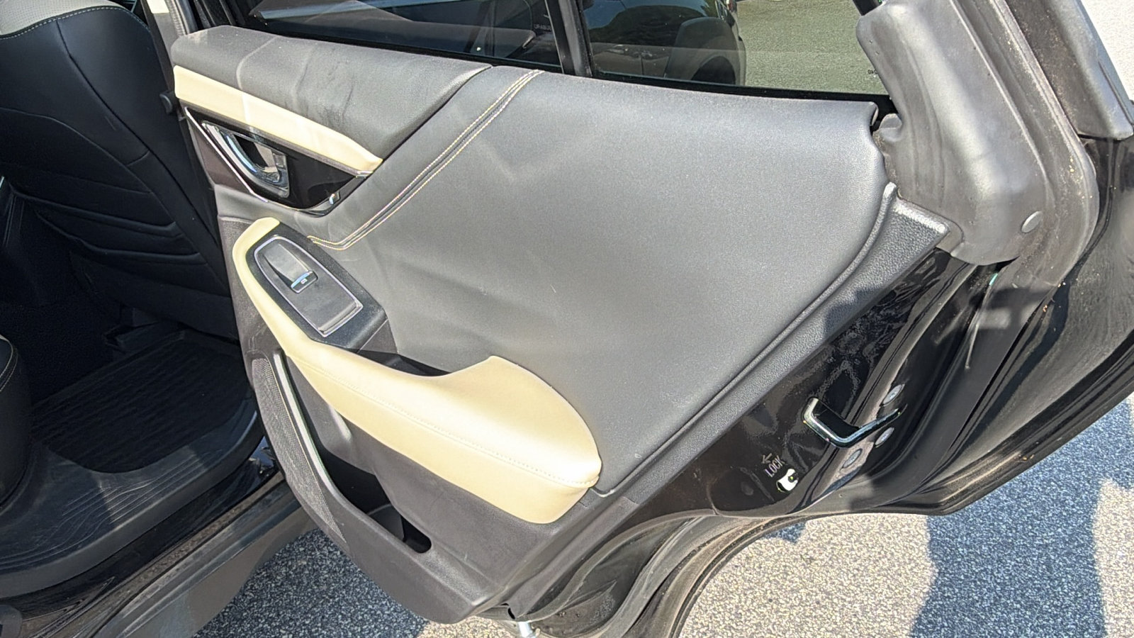 Used 2025 Subaru Outback Limited w/ Popular Package #2 AWD/4WD image 21