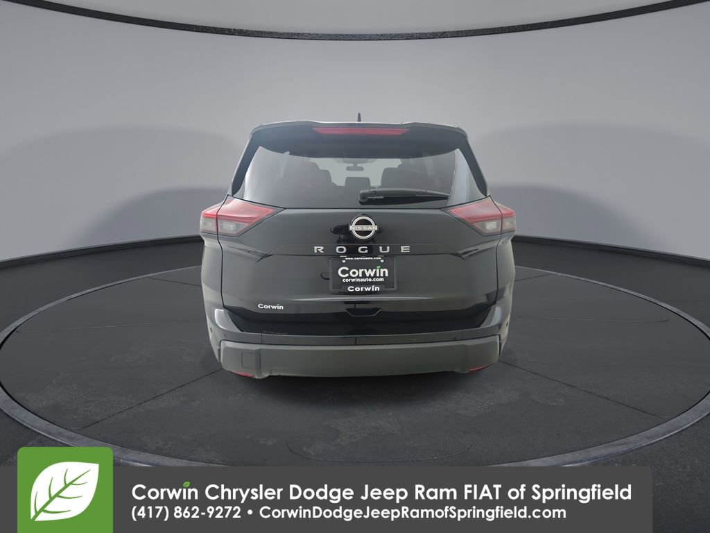 Used 2025 Nissan Rogue SV image 7