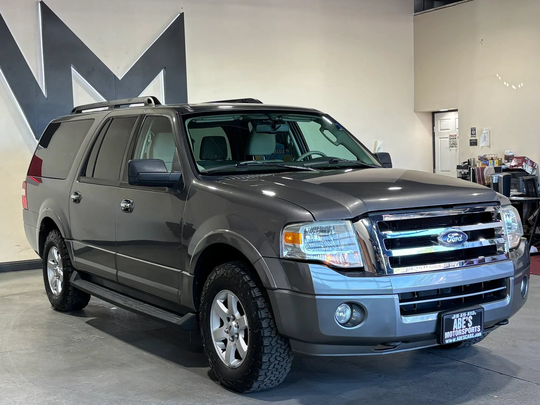 Used 2010 Ford Expedition EL XLT AWD/4WD image 3
