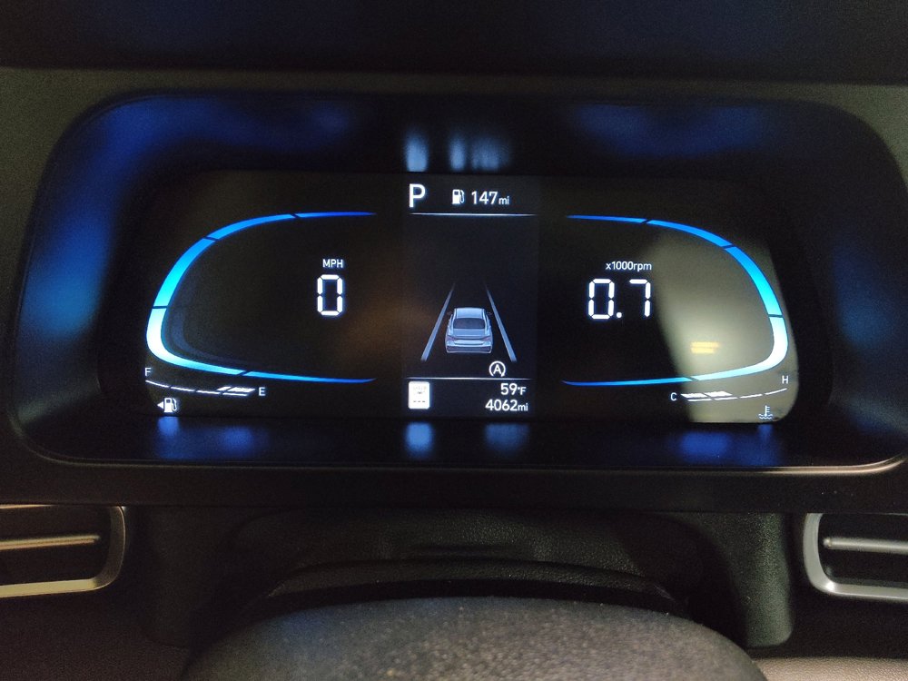 Used 2025 Hyundai Elantra SE image 23