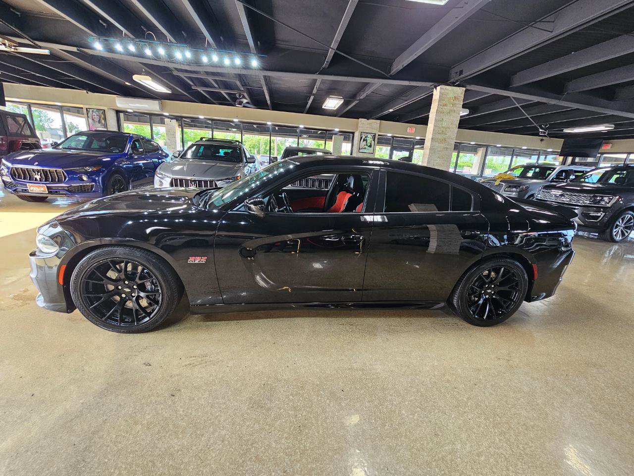Used 2017 Dodge Charger R/T Scat Pack w/ Dynamics Package RWD image 5